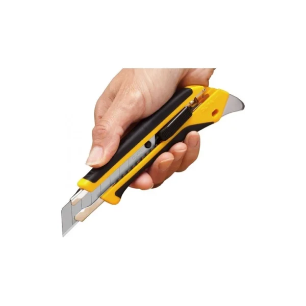 OLFA L5-AL profesionalni skalpel 18 mm u ruci